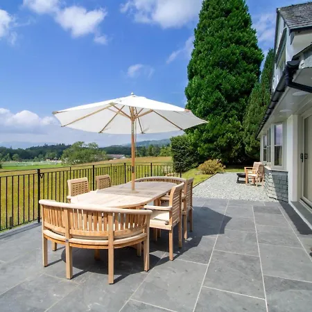 Moss Ghyll, Hot Tub, Sauna & Cinema * Windermere